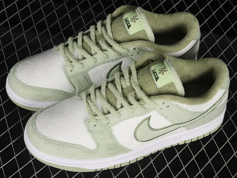 All categories Nk SB Dunk series Nk SB Dunk Low low-top sneakers C version Nk SB Dunk Low wool white green SB low-top sports and leisure sneakers DQ7579-300